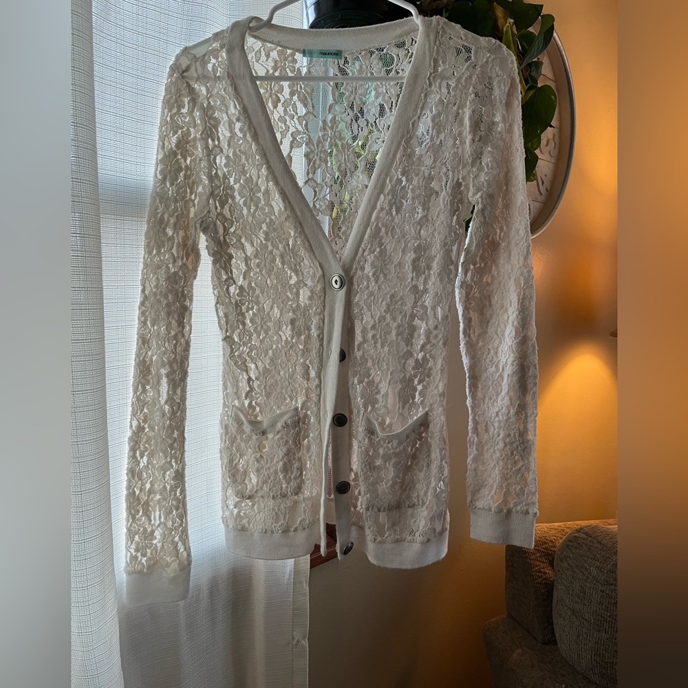 MAURICES — White Lace Cardigan